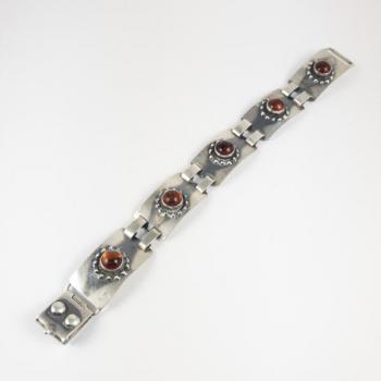 STŘÍBRNÝ NÁRAMEK S JANTAREM STŘÍBRNÝ NÁRAMEK S JANTAREM